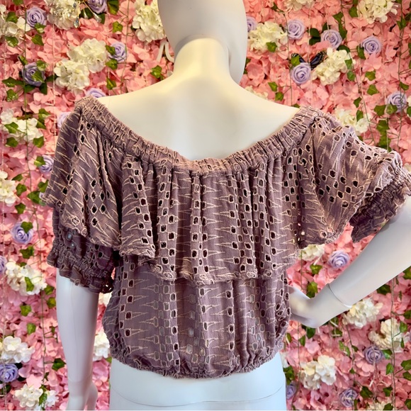 FREE PEOPLE “THAT GIRL” EYELET CROPPED TOP - Picture 8 of 10